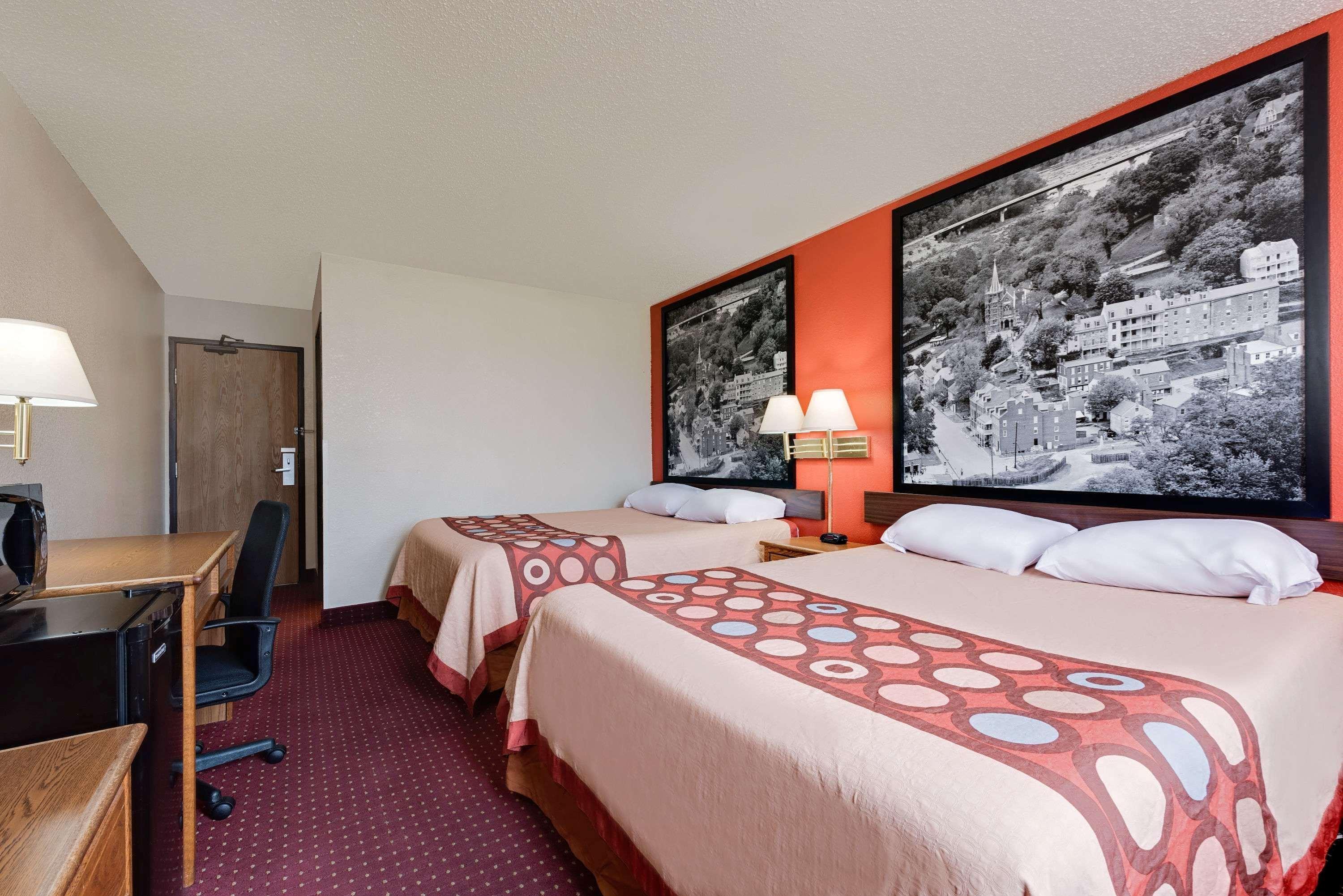 Super 8 Martinsburg Hotell Eksteriør bilde