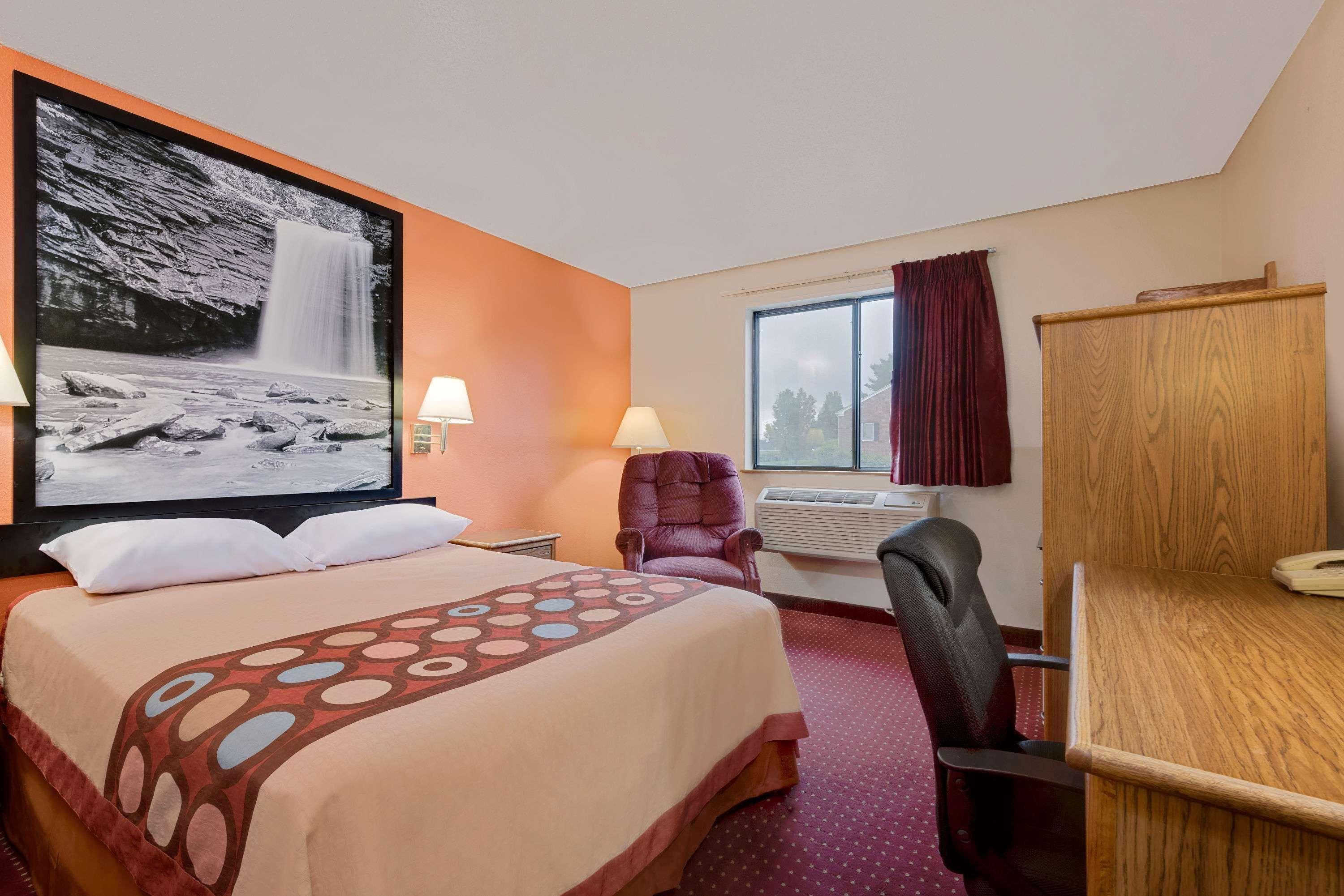 Super 8 Martinsburg Hotell Eksteriør bilde
